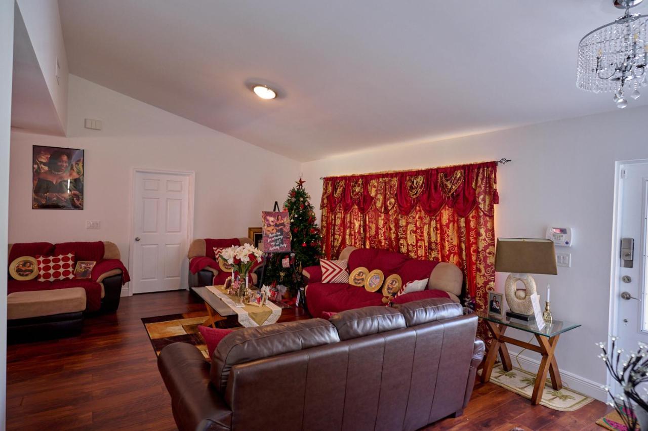 Fabulous Hollywood Living Space Luaran gambar