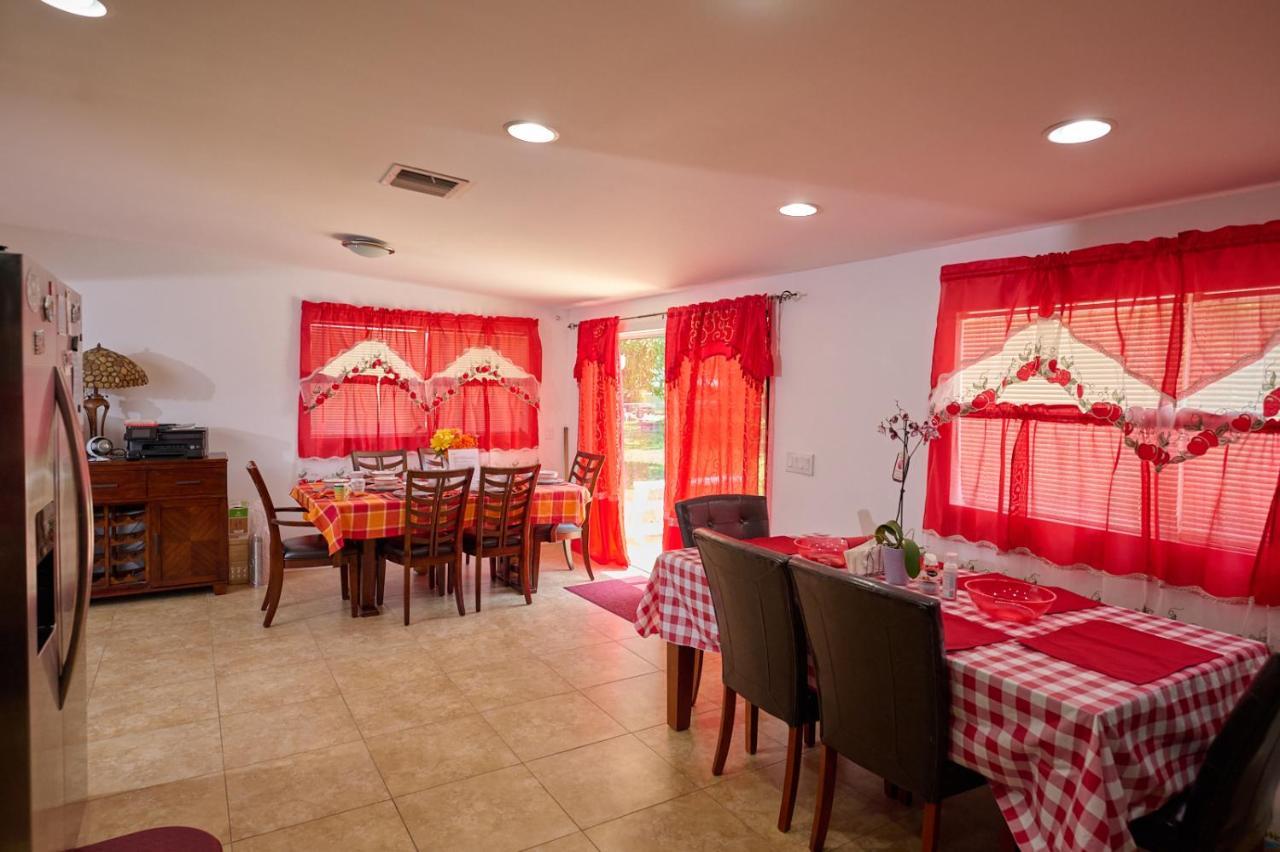 Fabulous Hollywood Living Space Luaran gambar