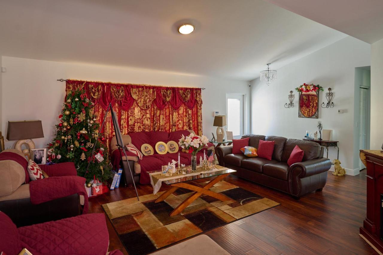 Fabulous Hollywood Living Space Luaran gambar